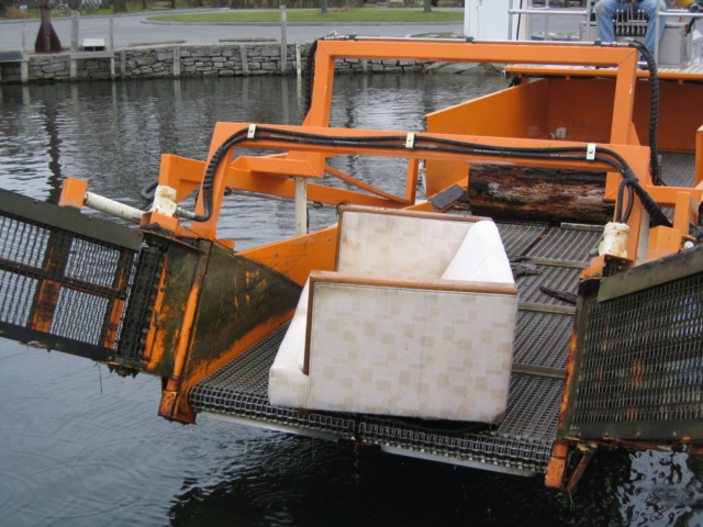 MC 202 picking up floating larger debris