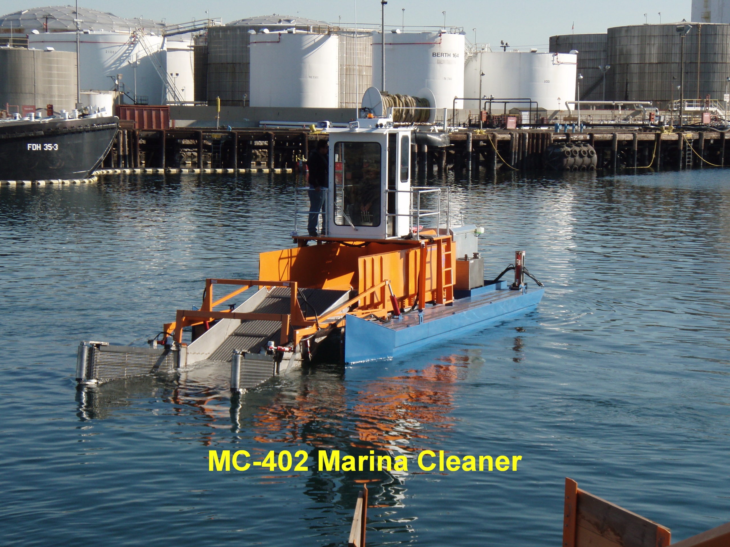 MC402 Trash Skimmer / Marina Cleaner