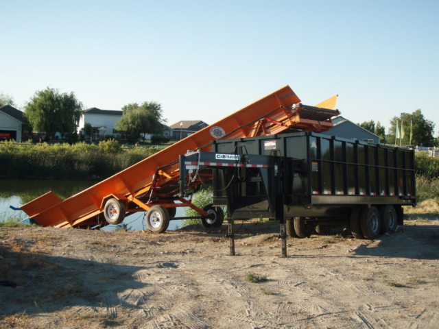 Alphaboats PC6036 Pier Conveyor on job site